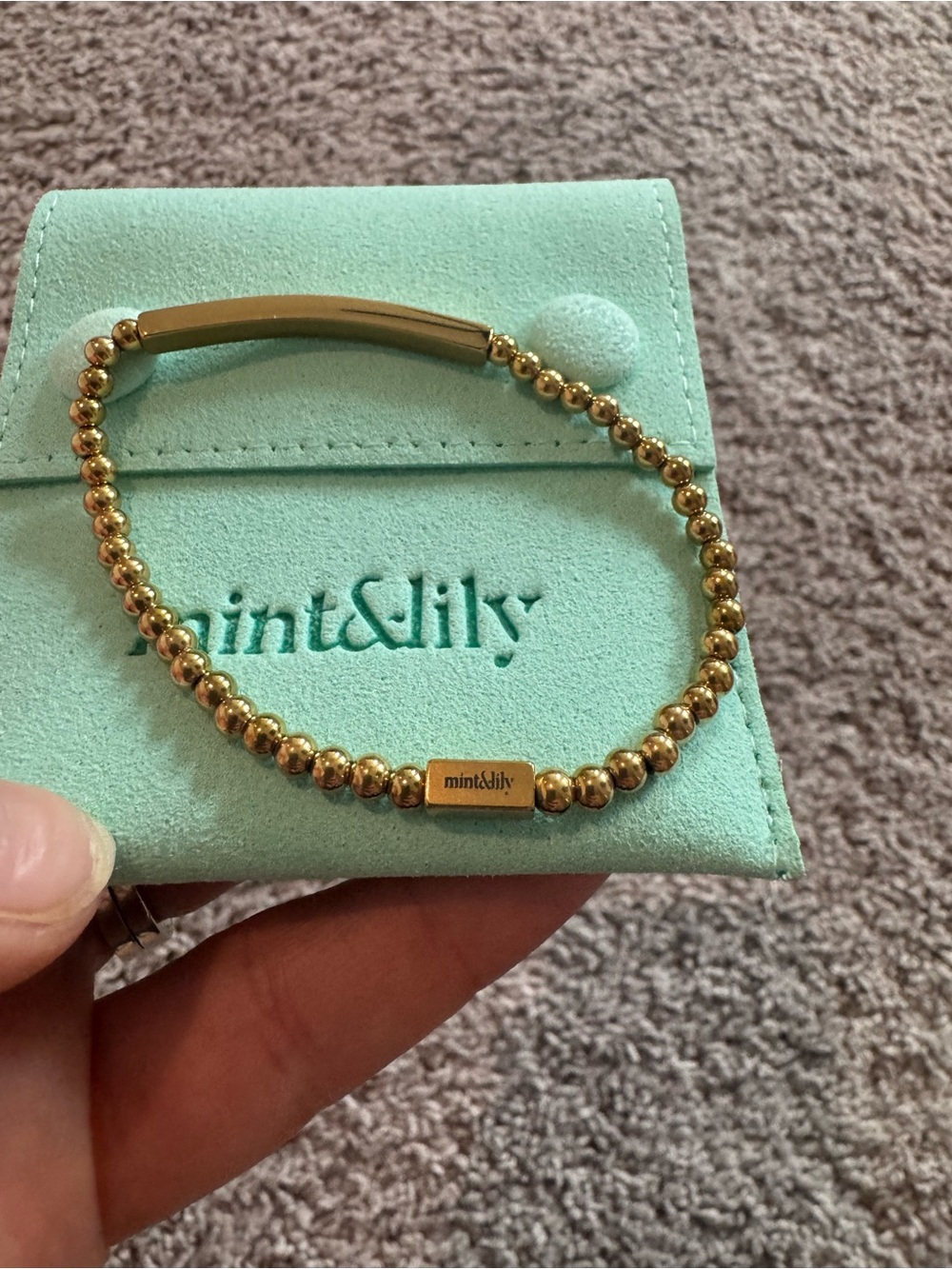 Don’t Let the Hard Days Win Bracelet - Picture 2 of 3
